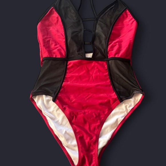 Colorful Swimwear Collection - Picture 6 of 7